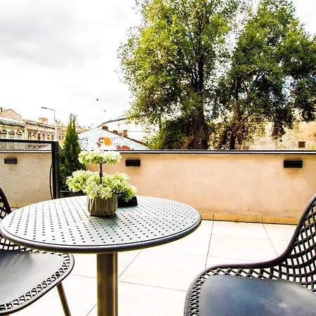 Hotel de apartamente Carol 1 4*