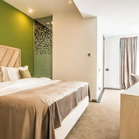 Carol 1 Aparthotel