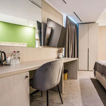 Aparthotel Carol 1 4*