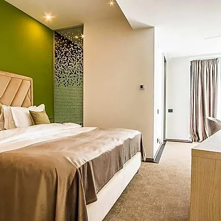 Apartahotel Carol 1