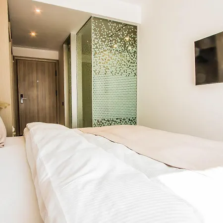 Carol 1 4* Bucareste